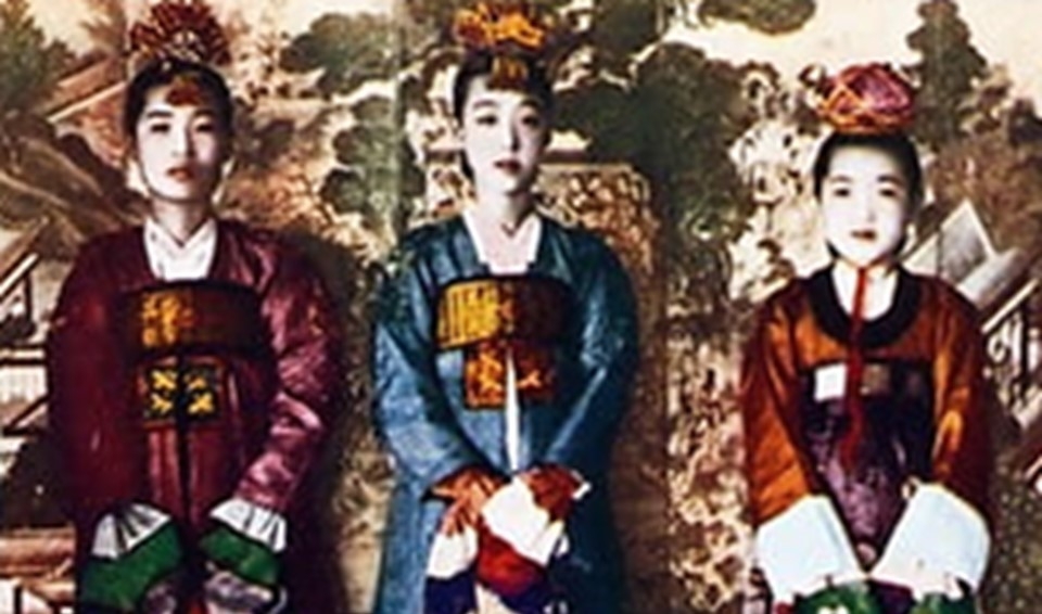 The History Of Korean Beauty Part 4 Gisaeng Forgotten Artists Asia Society 
